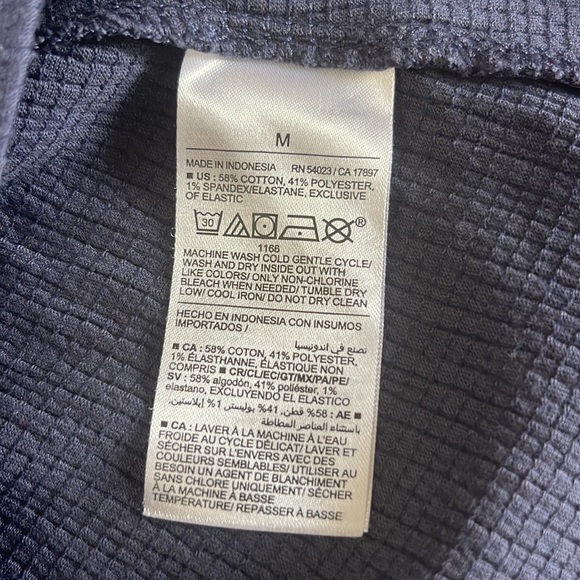 5/$15 Old navy top M - Picture 6 of 6